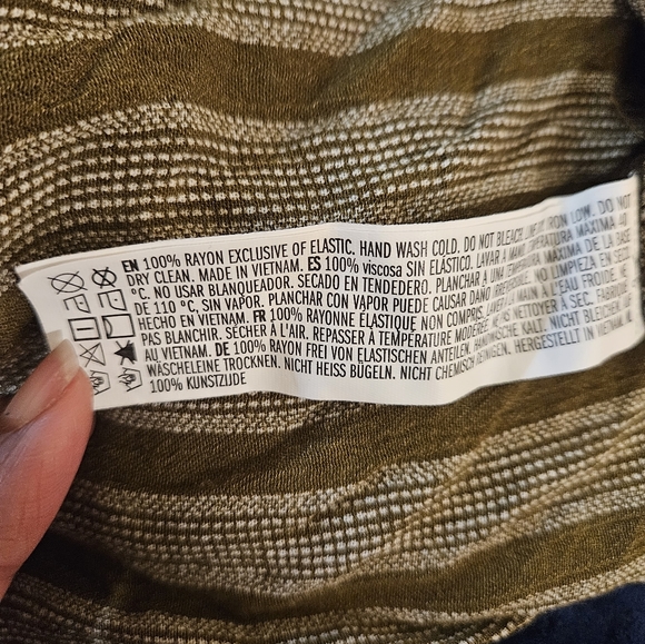 Forever 21+ Olive Wrap Crop Top - Picture 6 of 7